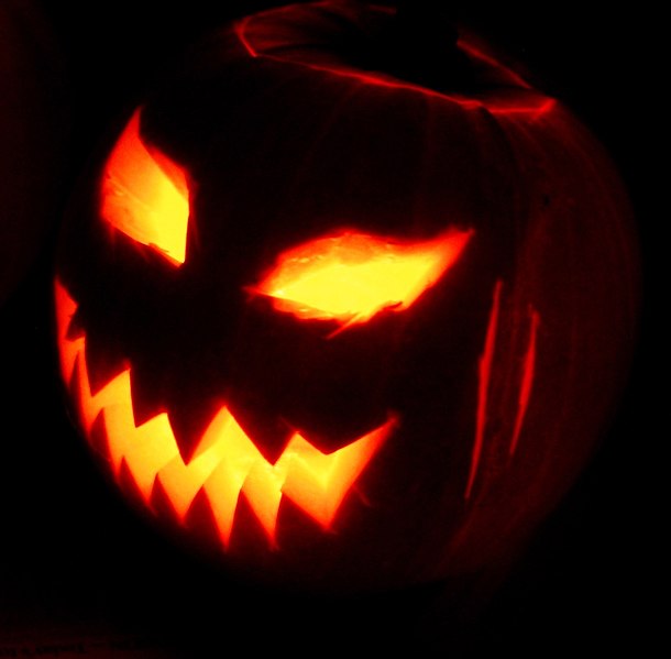 Halloween, attenzione agli “omaggi” on-line