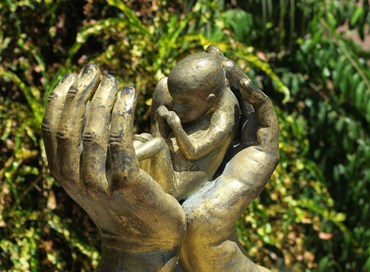 Raccolta firme antiaborto a Roma, “sinistra confusa”