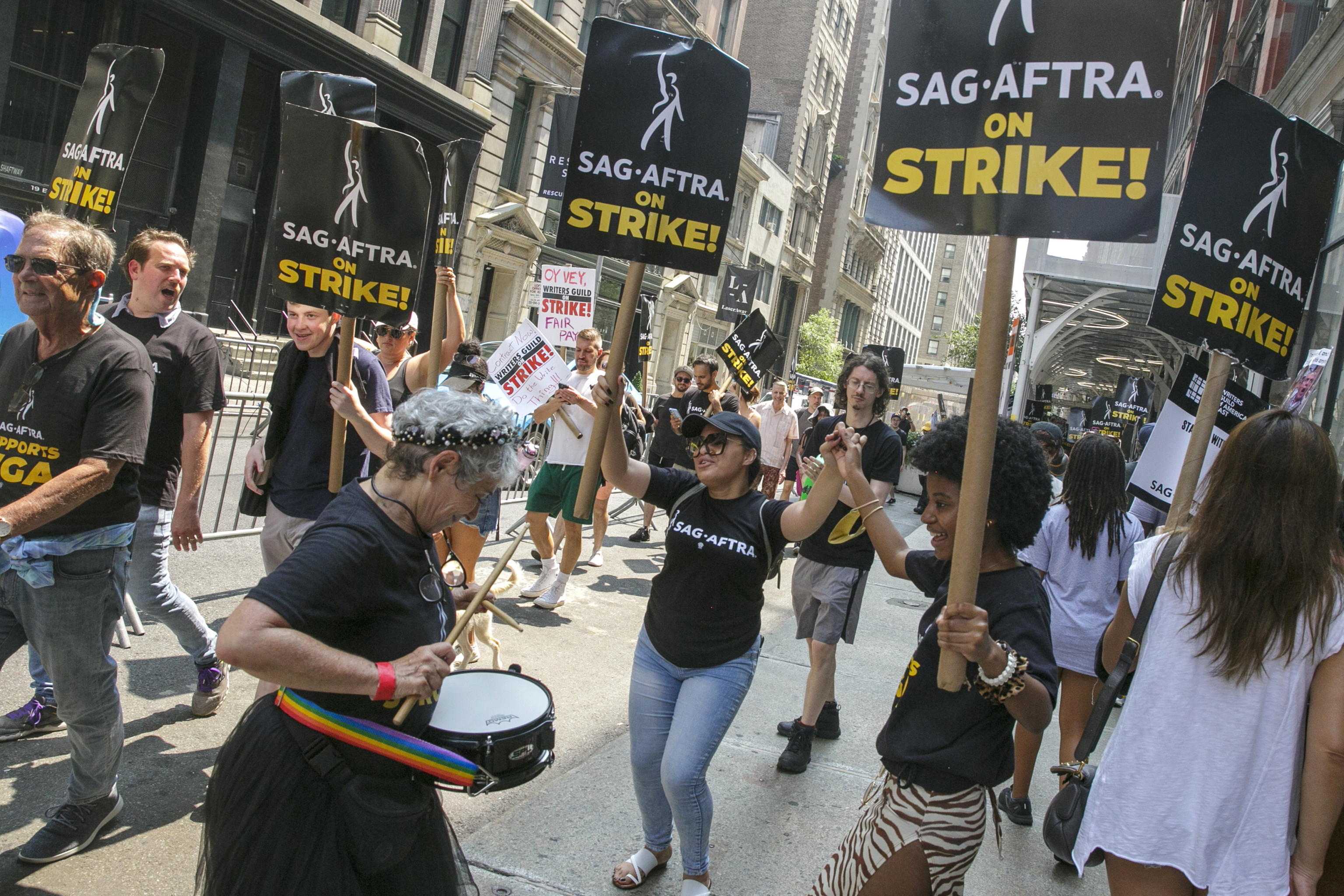 Hollywood, gli attori dicono no alla proposta degli Studios