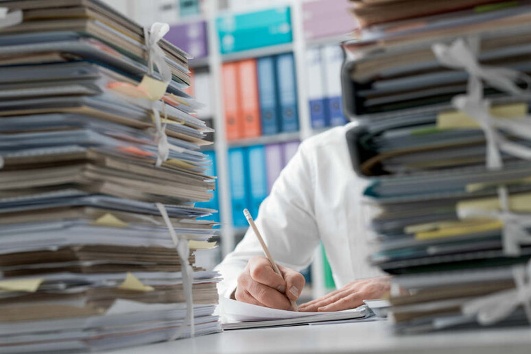 Sgrassare il colesterolo: perché la burocrazia non può essere diversa