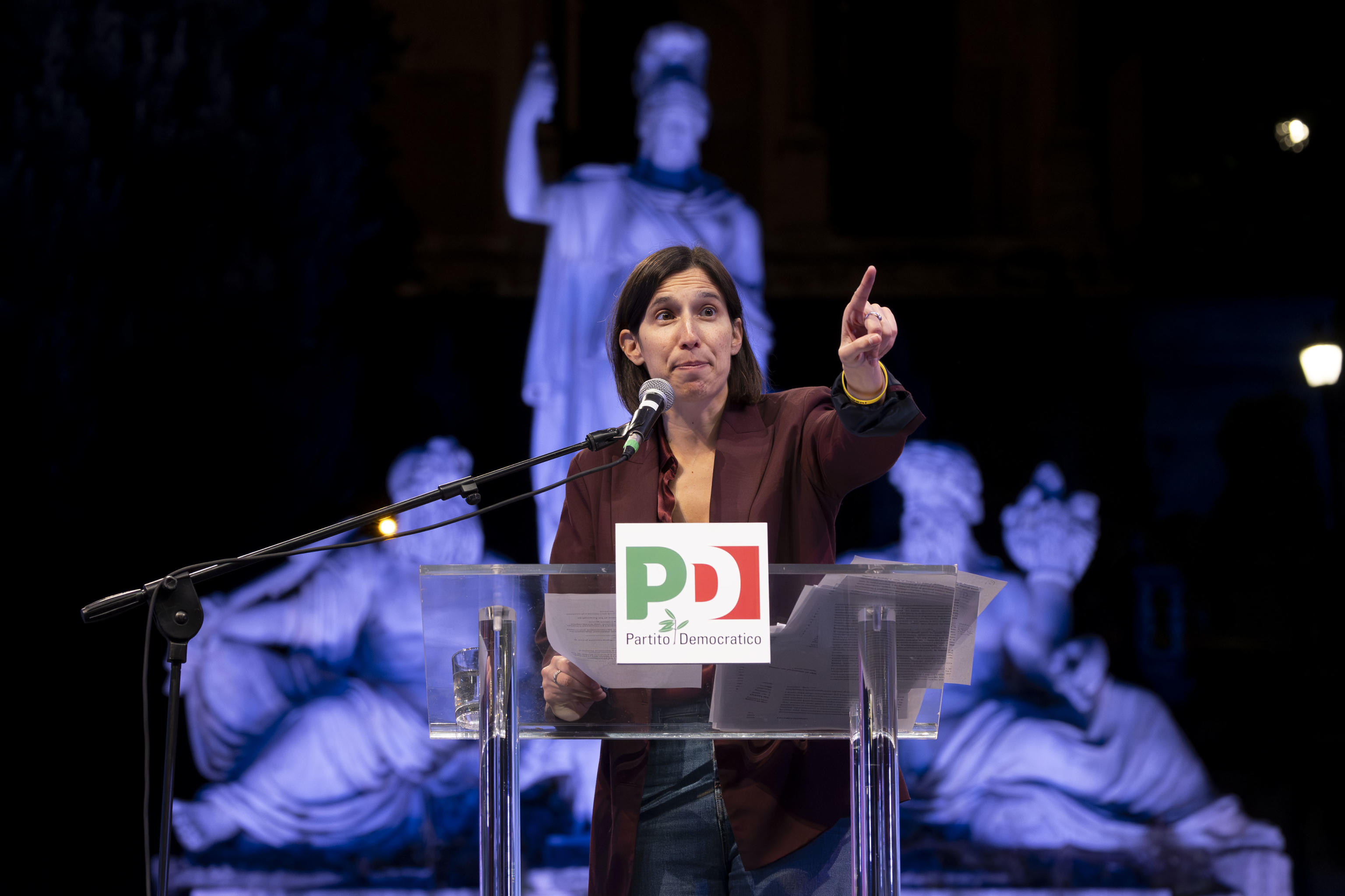 L’insostenibile inadeguatezza della Schlein