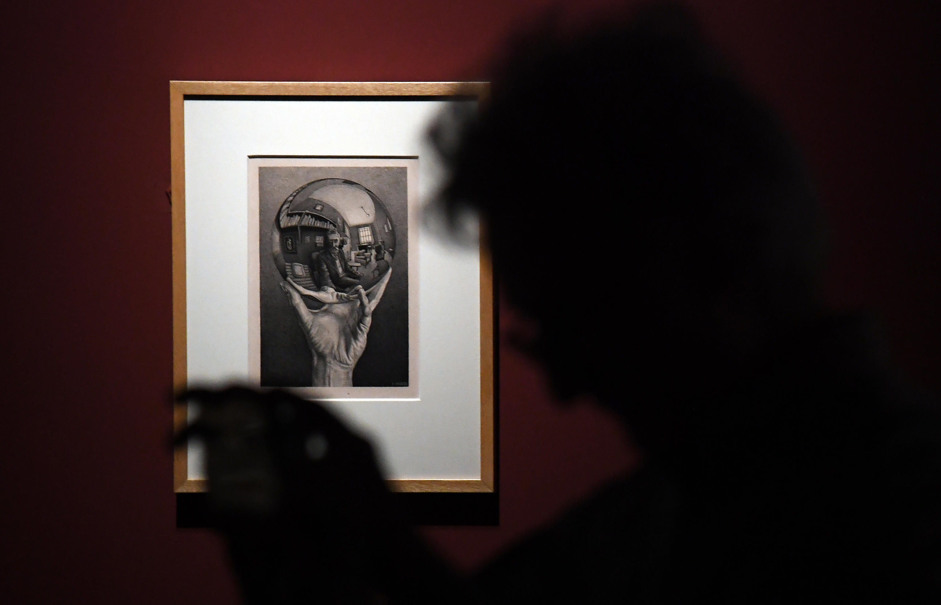 Escher: alla ricerca della realtà diversa e “assurda”