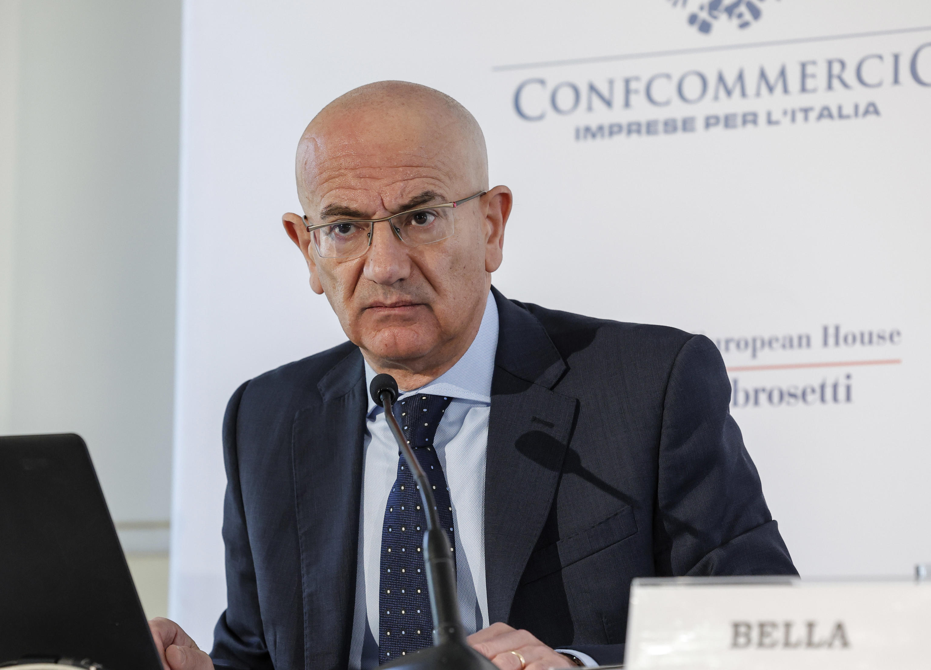 Confcommercio, l’economia rallenta ma è in ottima salute