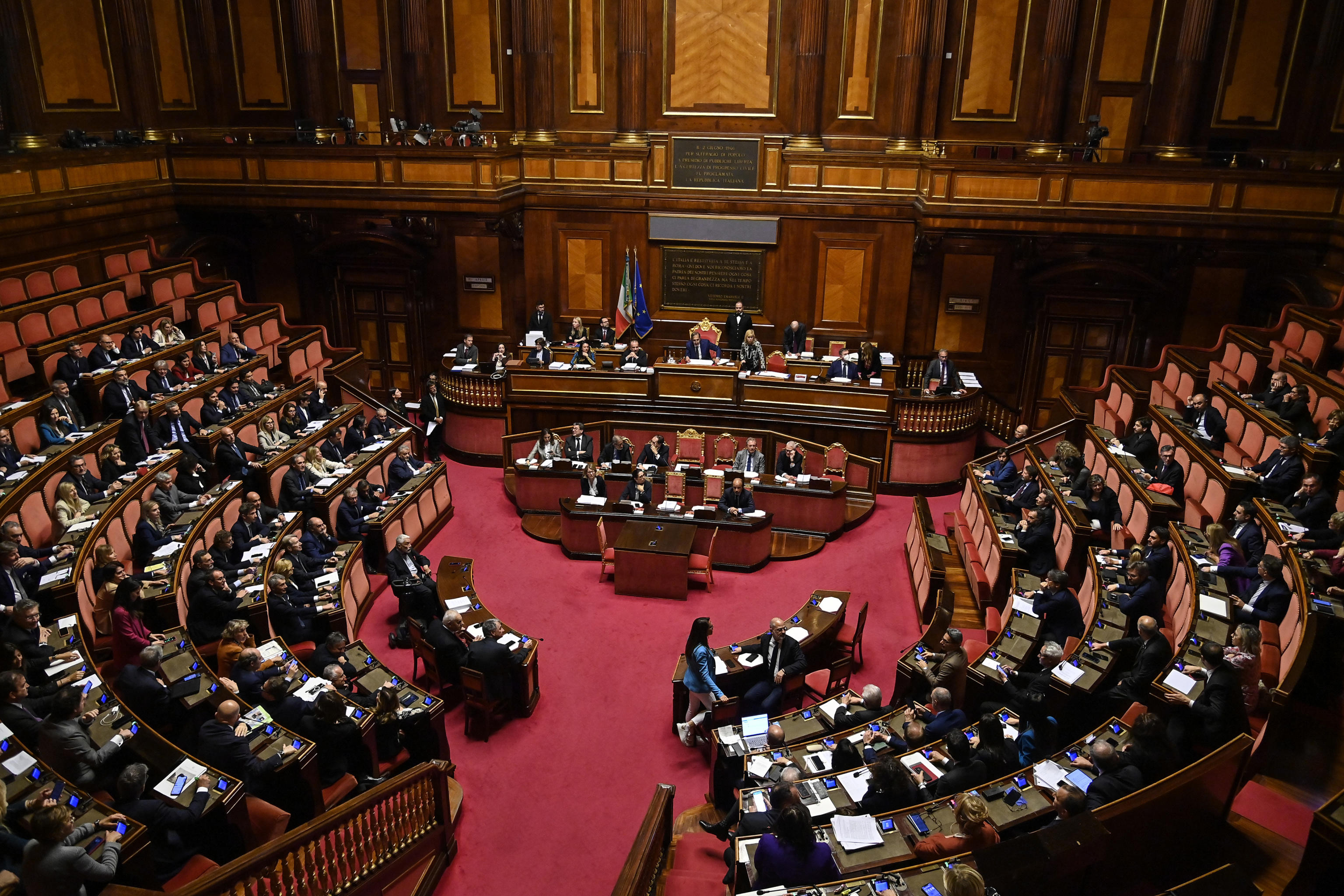 Manovra, salve le pensioni dei medici e il Ponte sullo Stretto