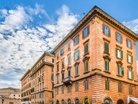 Recuperare appartamenti pubblici e rafforzare l’affitto privato