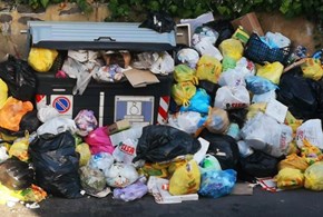 La crisi nella gestione dei rifiuti a Roma: dalla raccolta al trattamento
