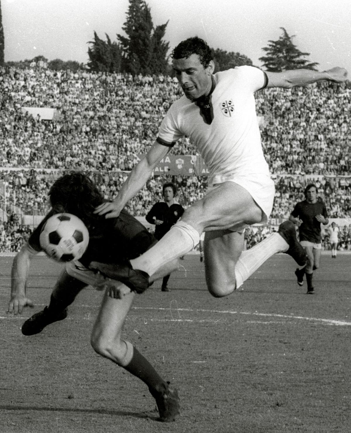Gigi Riva, il calcio metafora della vita