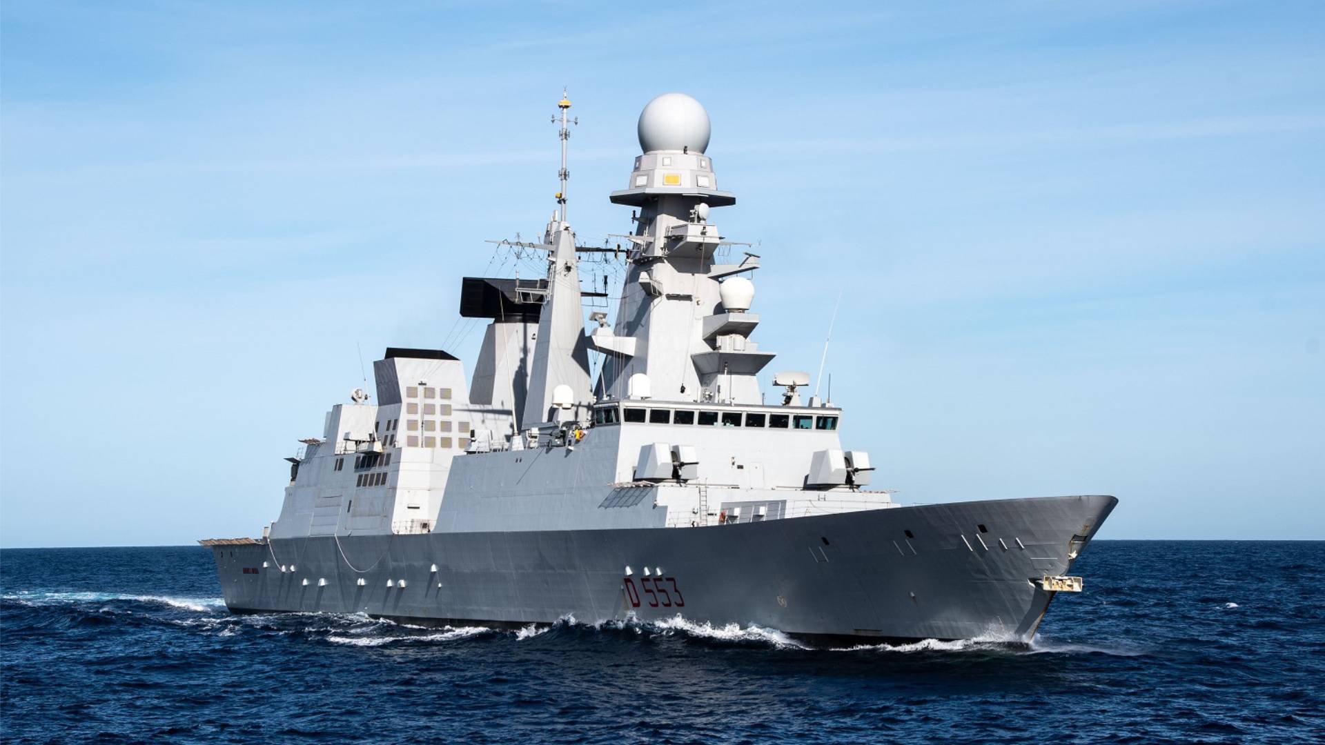 Niente distrazioni, la priorità è Suez