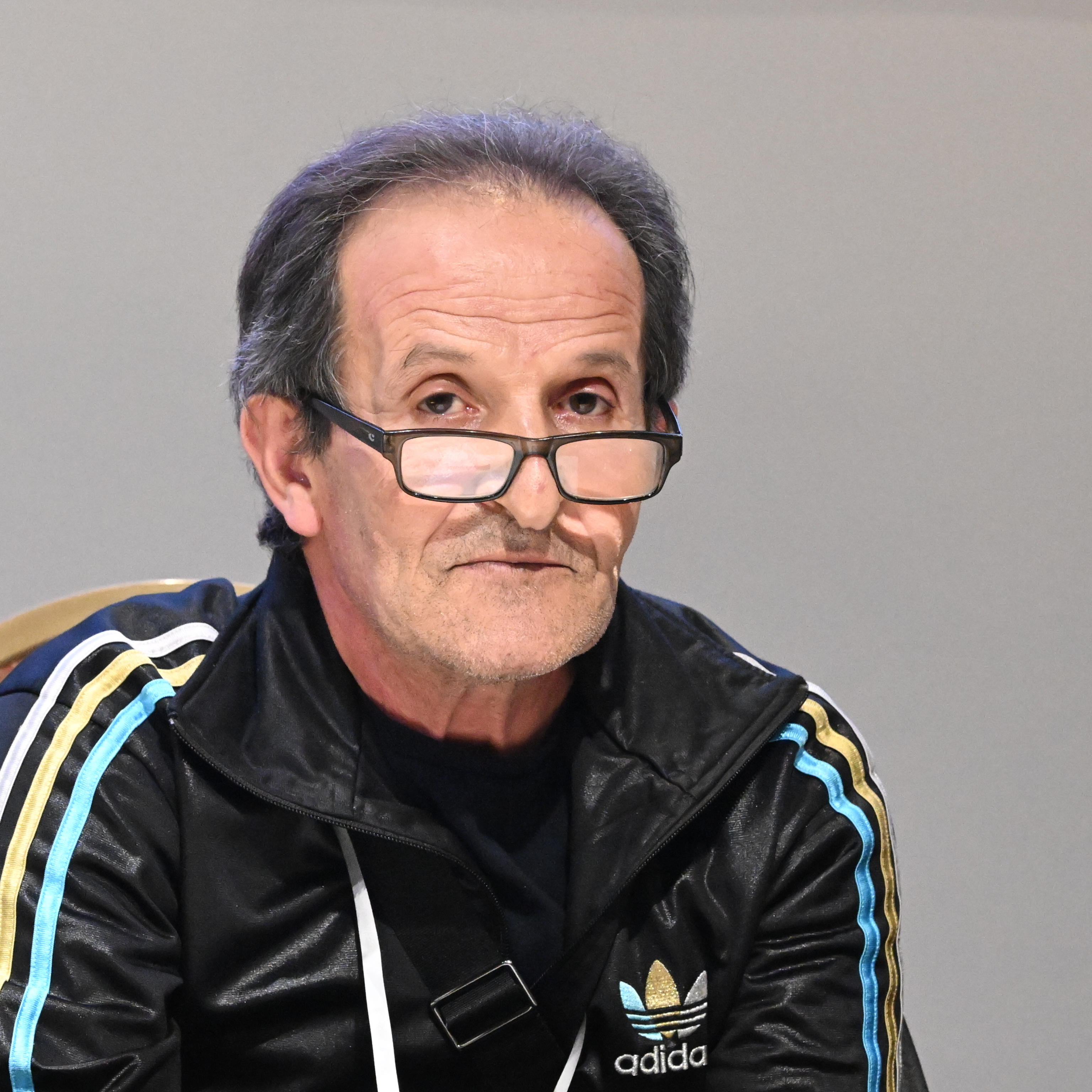 Riflessioni in grate: la battitura dei ferri