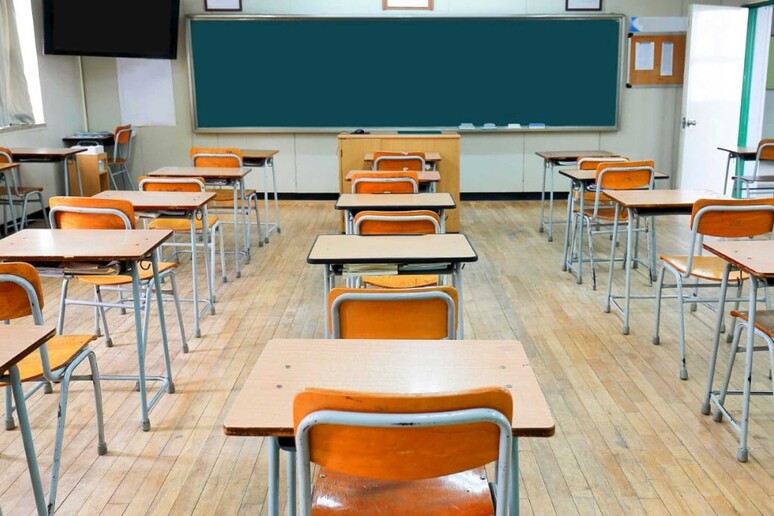 Il preside aggredito a scuola