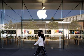Apple torna a crescere a fine 2023, vendite a 120 miliardi
