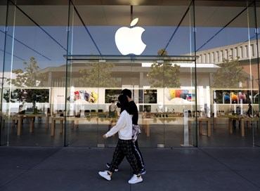 Apple torna a crescere a fine 2023, vendite a 120 miliardi