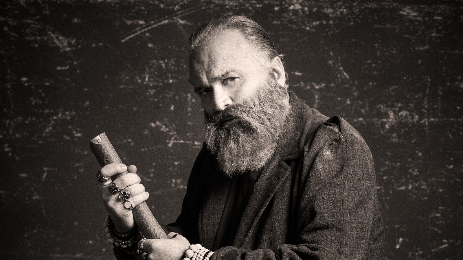 “L’albergo dei poveri”: il coro dei fiati storti