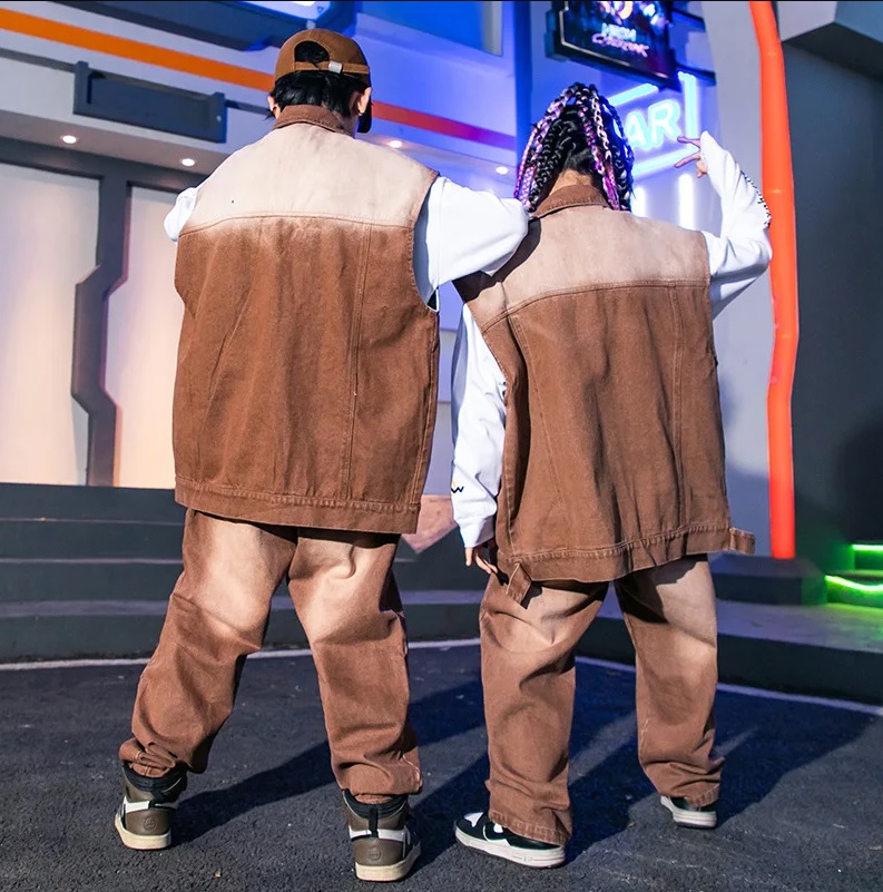 Lo stile oversize dei giovani nativi digitali