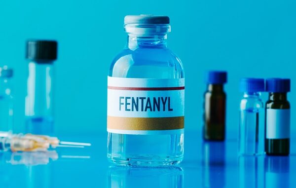 Occhio al fentanyl, l’Impero delle droghe