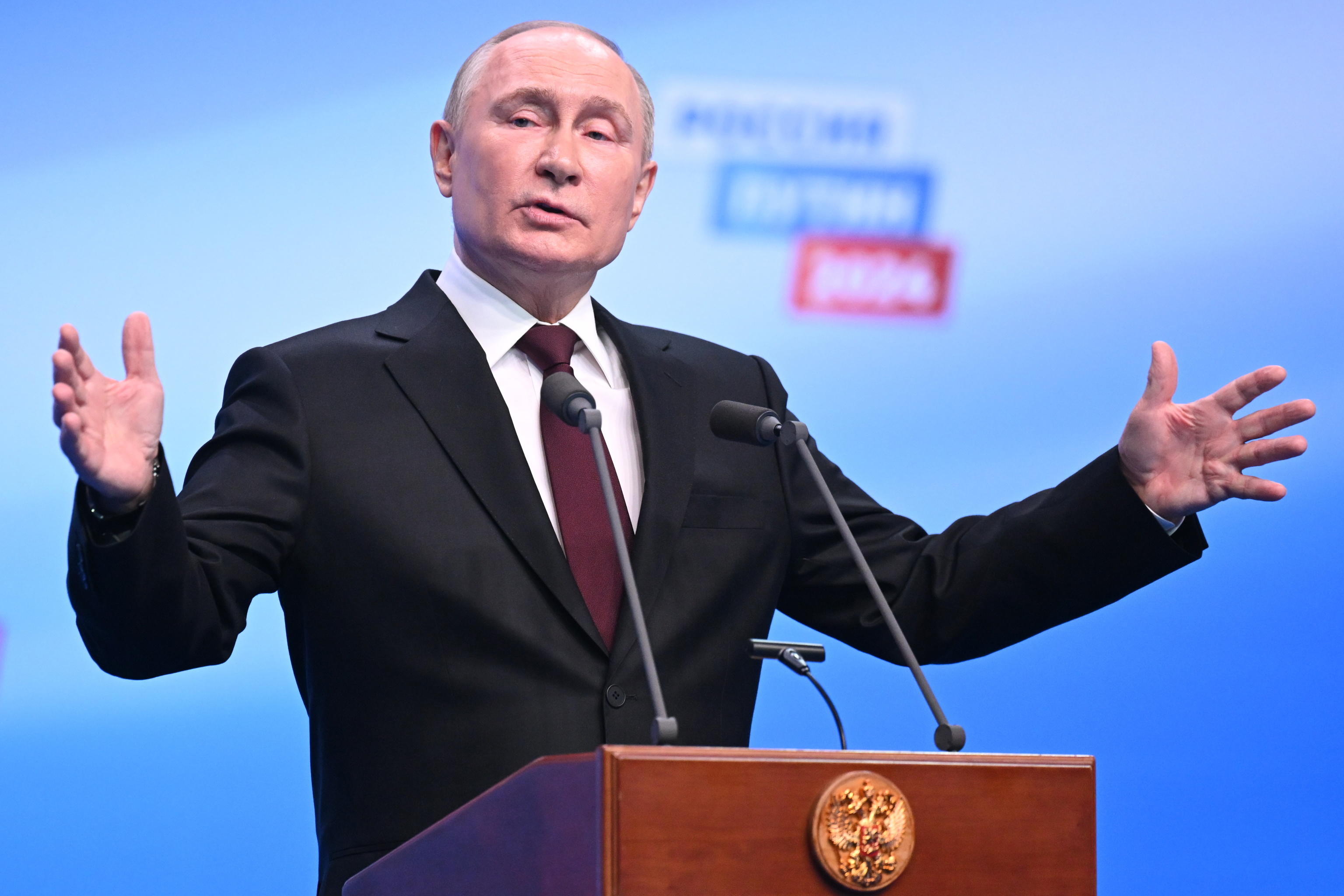 Russia, il plebiscito che “incorona” Putin