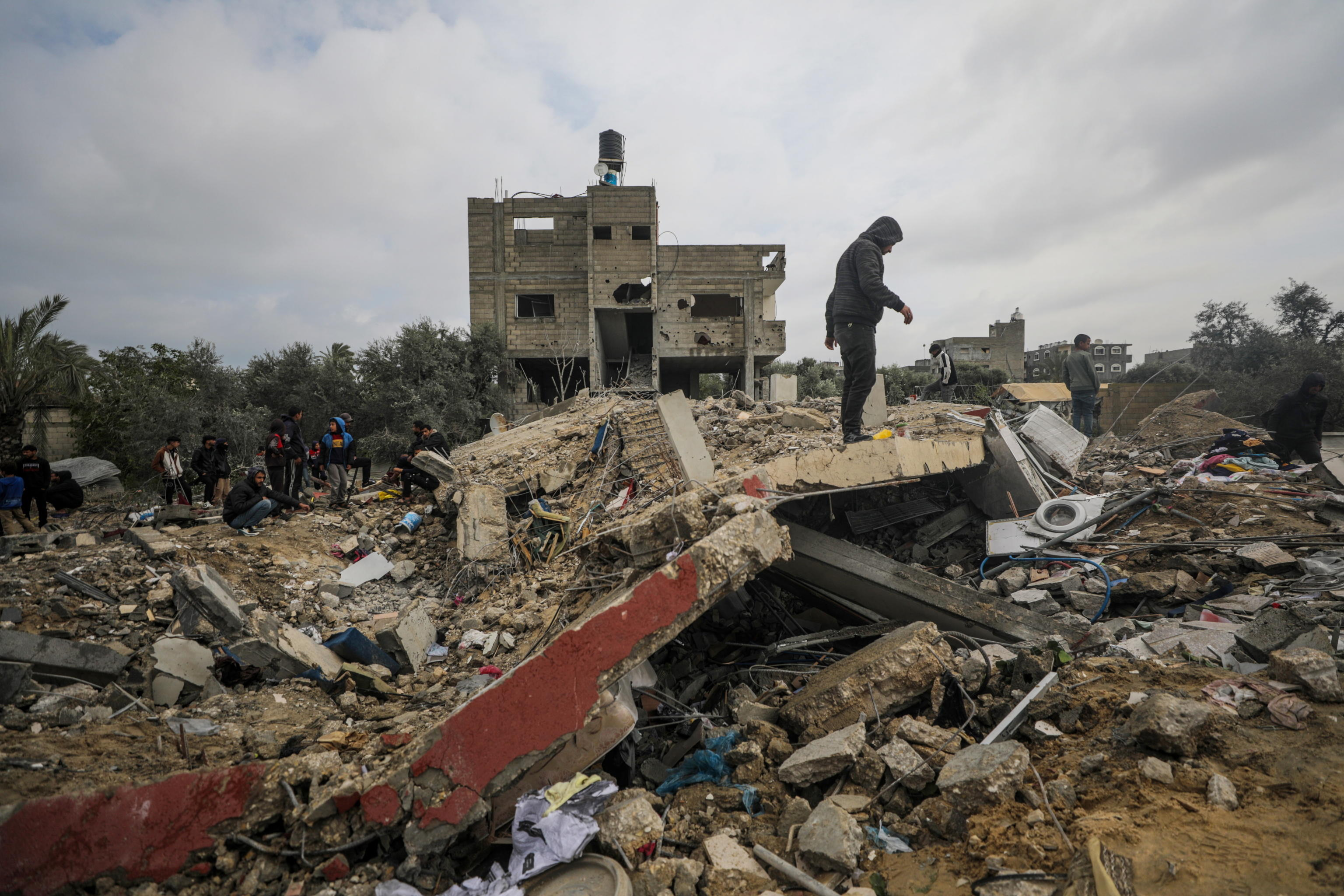 Nuovi appelli per il cessate il fuoco a Gaza, si intensificano i colloqui