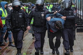 Una democrazia non contendibile
