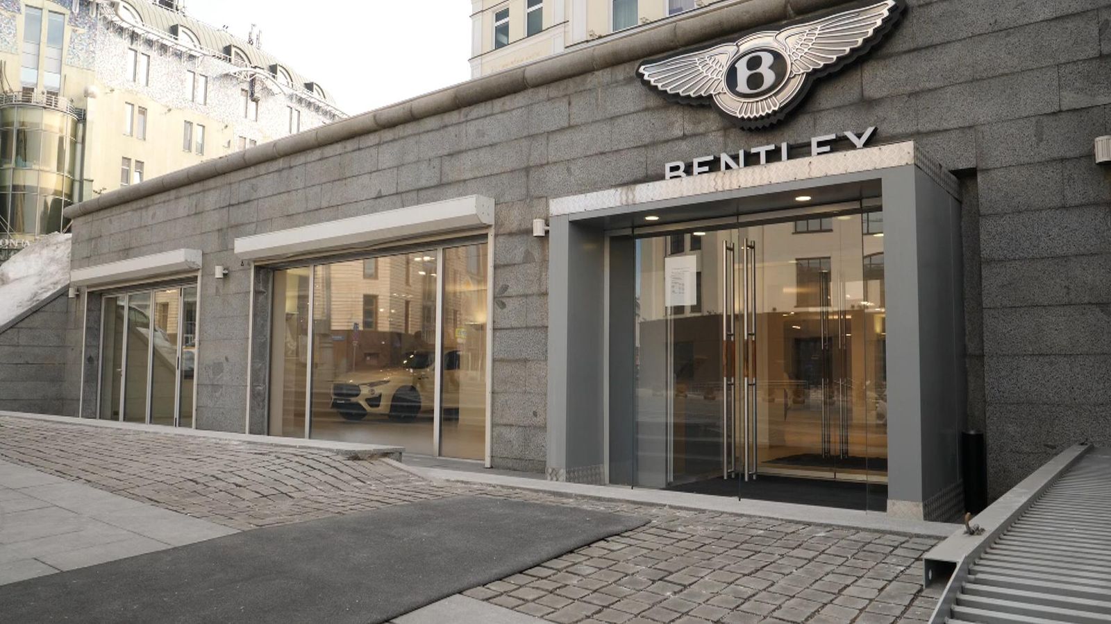 Russia e lusso: il traffico continua indisturbato