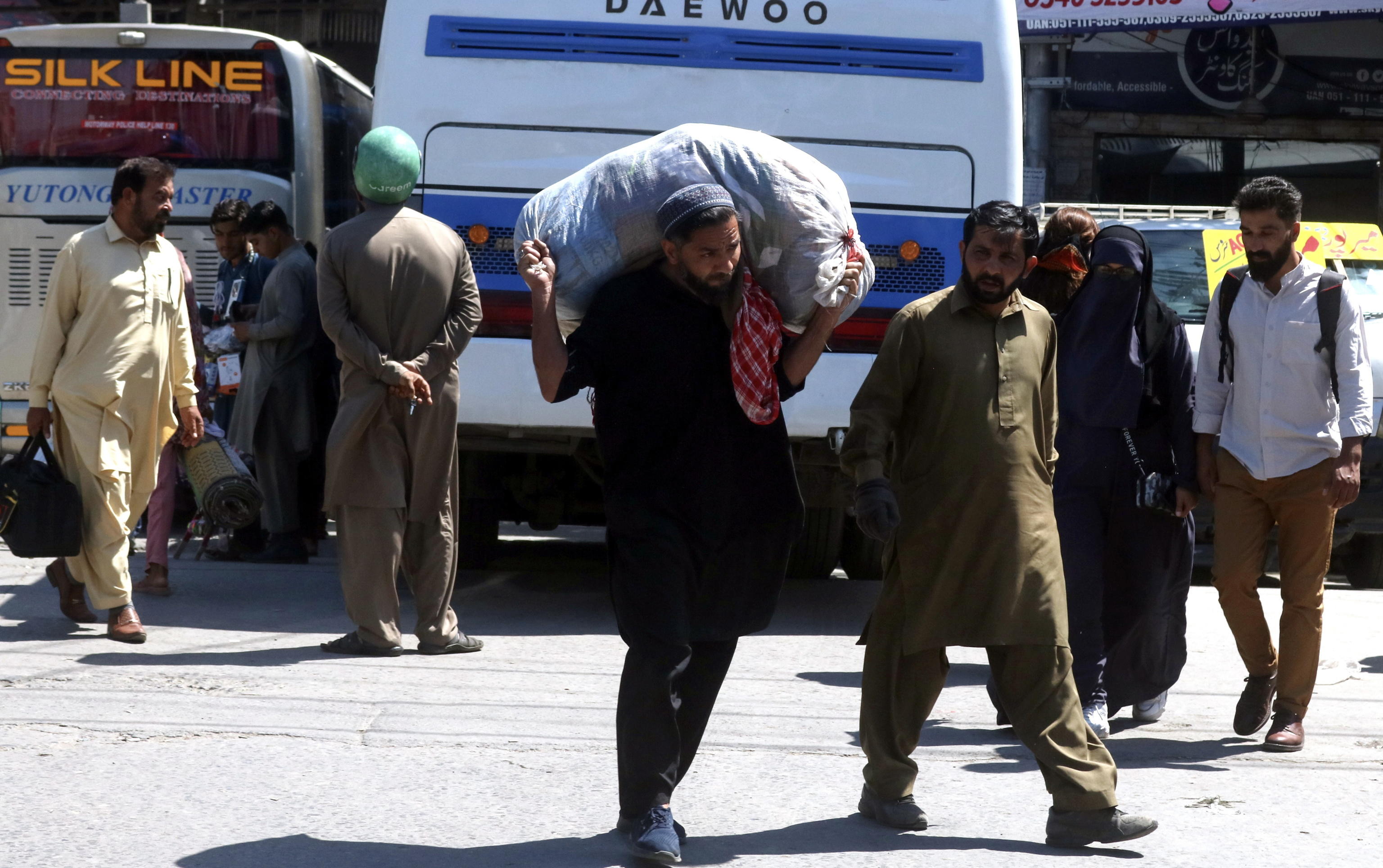 Luci e ombre in Pakistan: le stellette cadenti