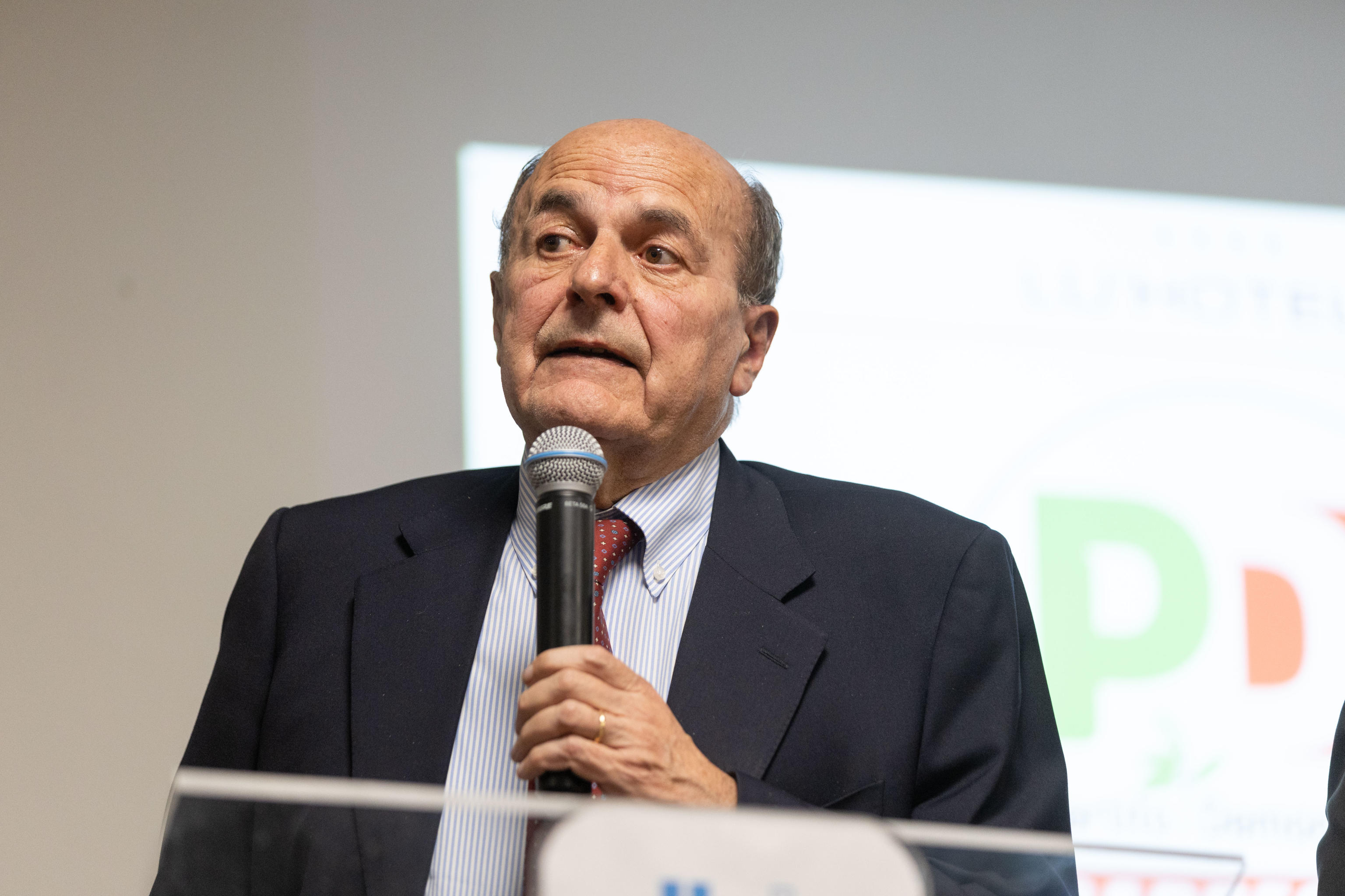 Questione morale Pd, Bersani: “Serve una selezione più esigente”