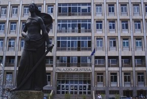 Scandali giudiziari: Bari, buco nero della sinistra o punta dell’iceberg? 