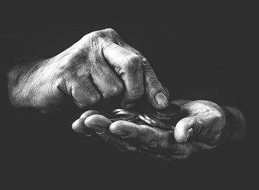 La popolazione a rischio povertà: il rapporto di Unimpresa
