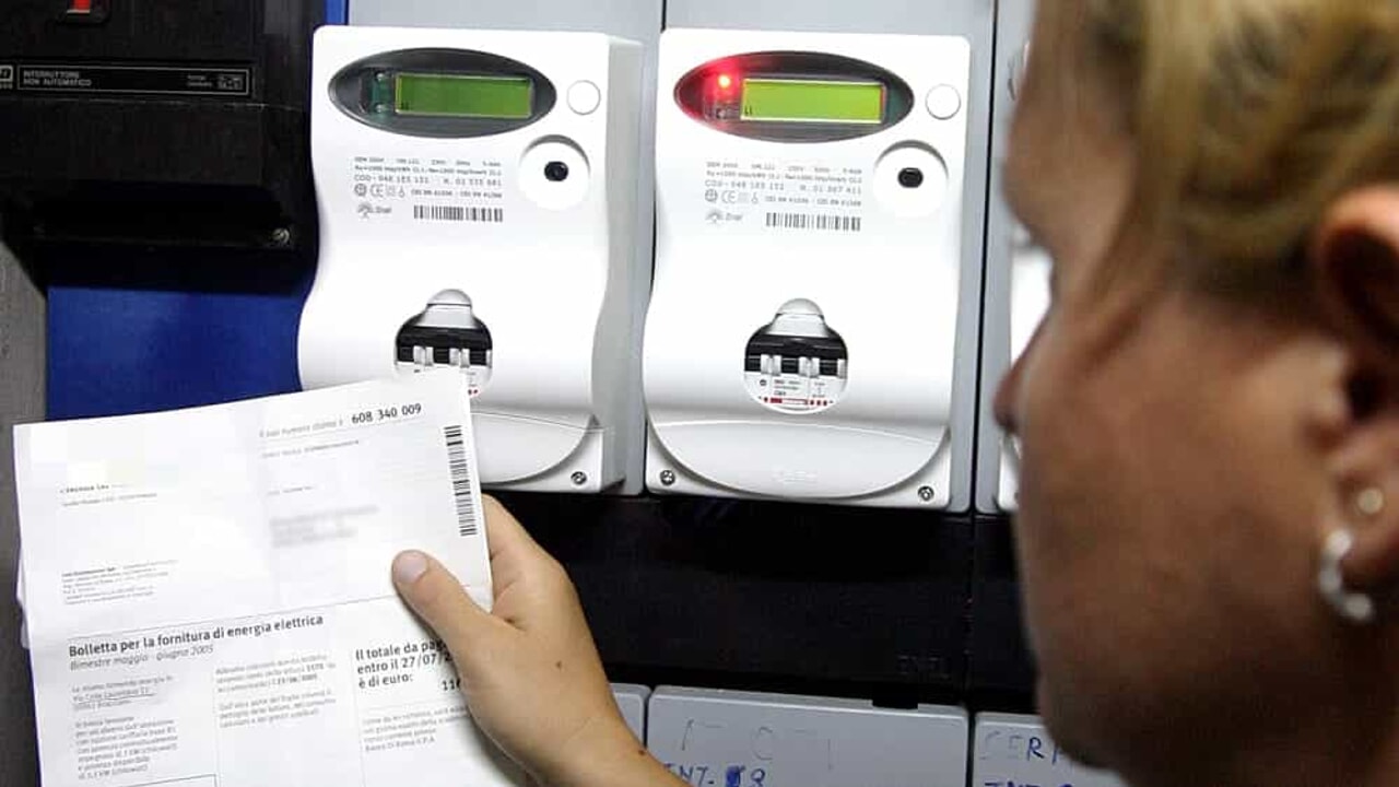 #Albait. Bollette più care, cretineria, l’entusiasmo inspiegabile per la povertà