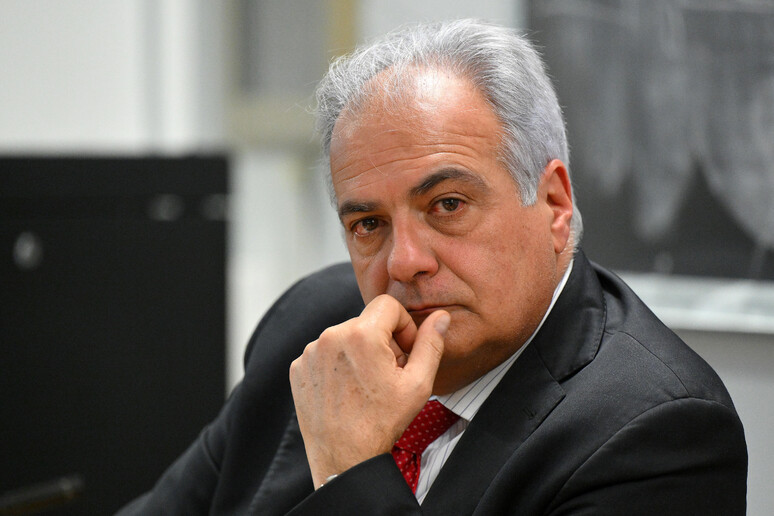 La polemica tra Roberto Salis e il Governo