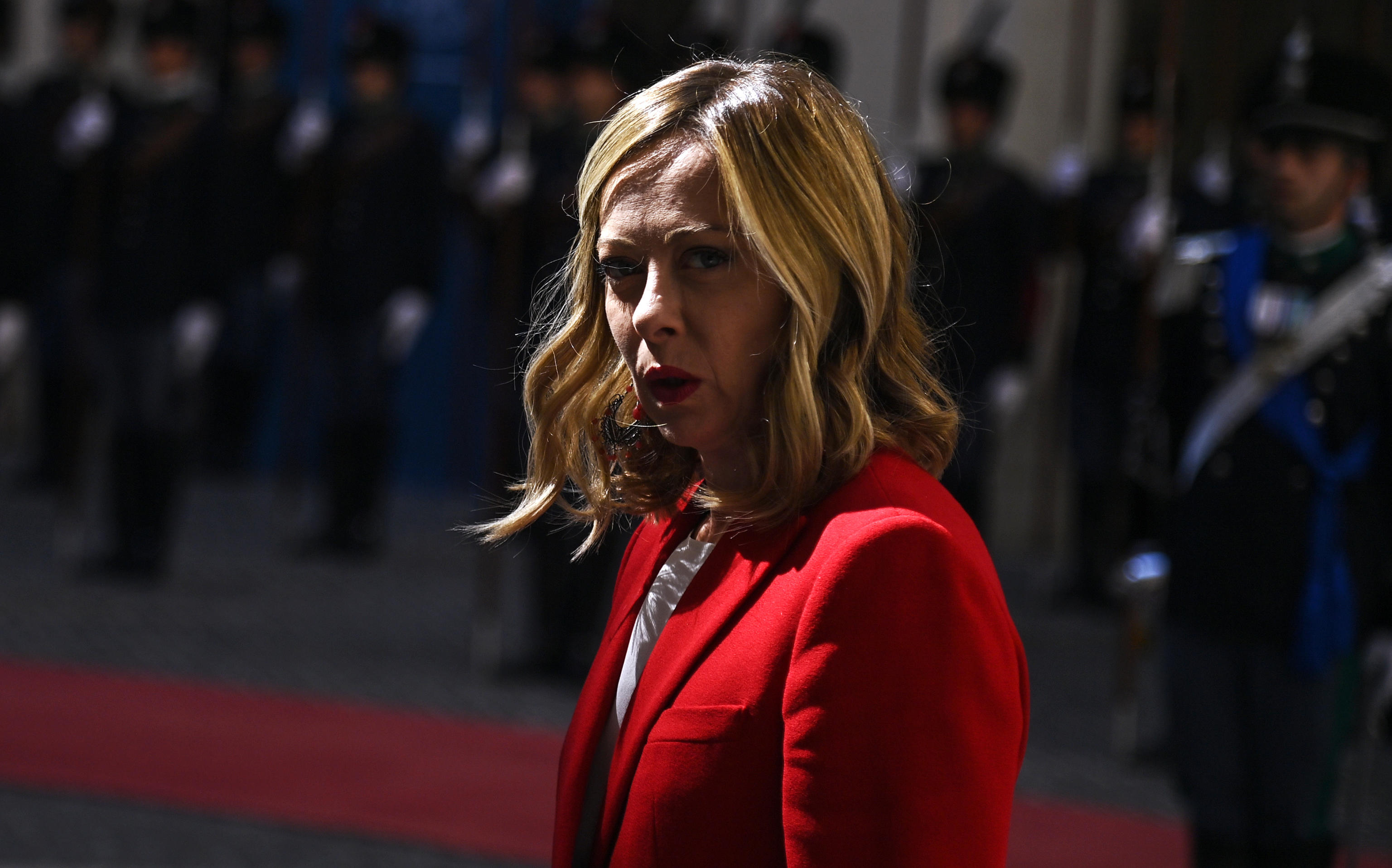 Giorgia Meloni conquista la Francia