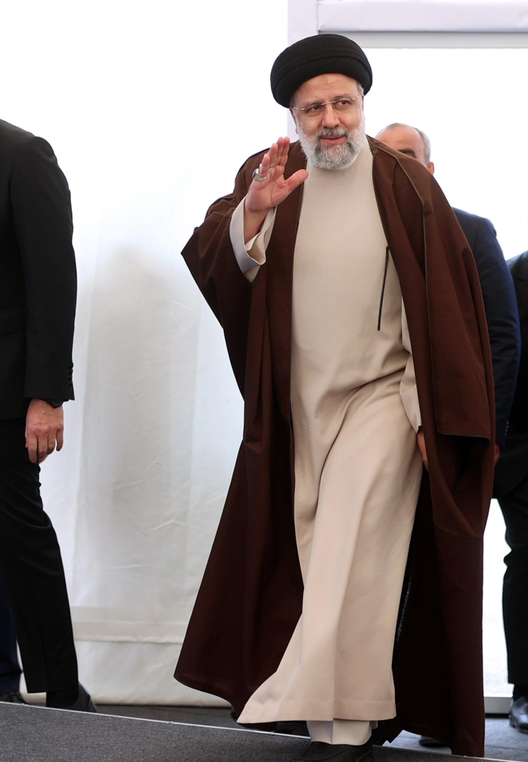 Schianto in elicottero, morto il presidente iraniano Raisi