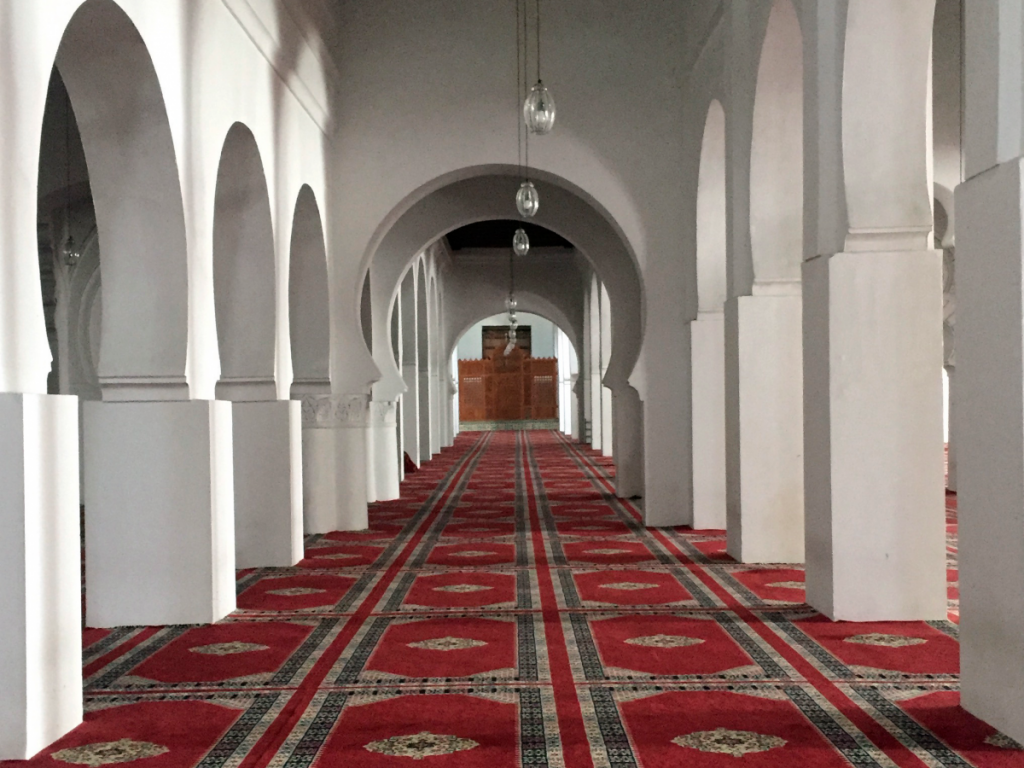 La prima università del mondo è fondata da Fatima al-Fihriya