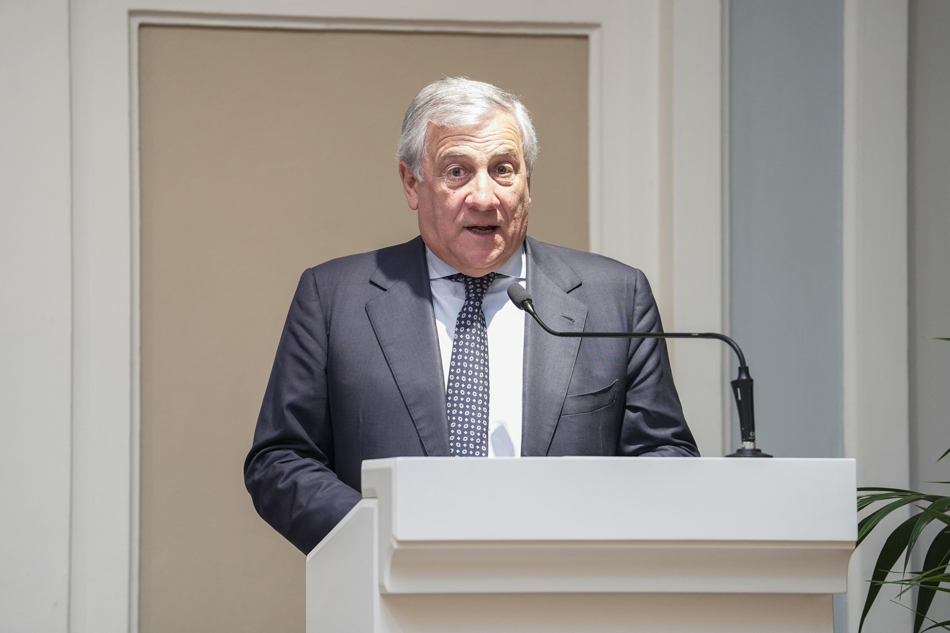 Tajani: “Draghi alla Commissione è il candidato dei giornali” 