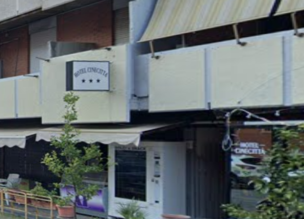 Ex Hotel Cinecittà: subito lo sgombero