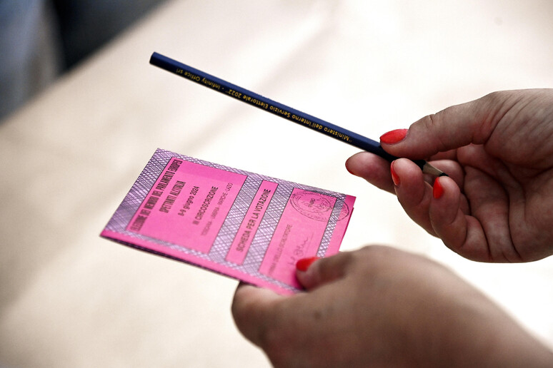 Elezioni europee, flop del sistema informatico a Roma