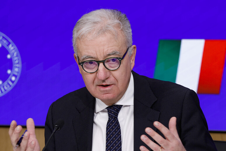 Cybersecurity, Mantovano: “Da oggi strumenti adeguati a respingere attacchi”