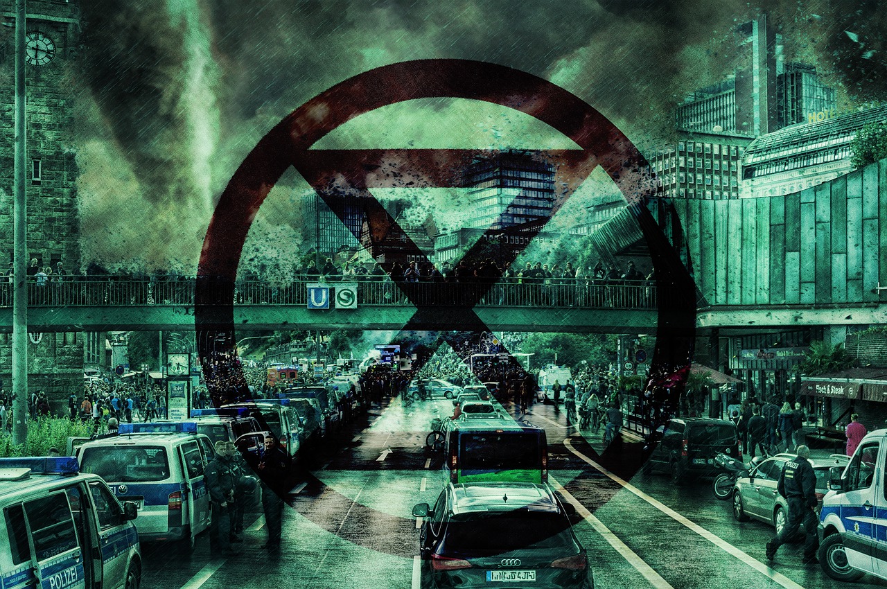 Io Tarzan, tu euro-imbecille