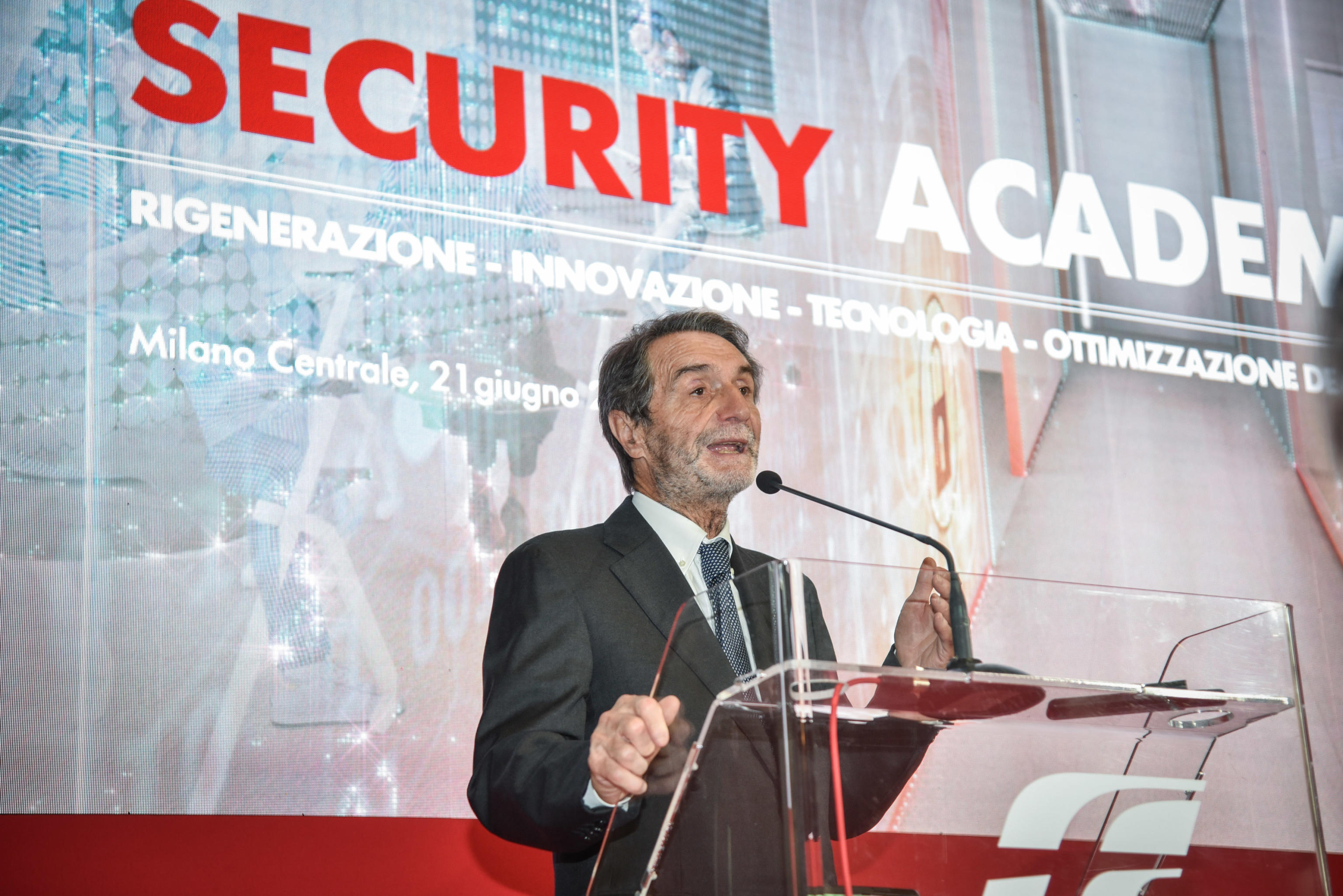 Autonomia, Fontana: “La sinistra vuole mettere il Sud contro il Nord”