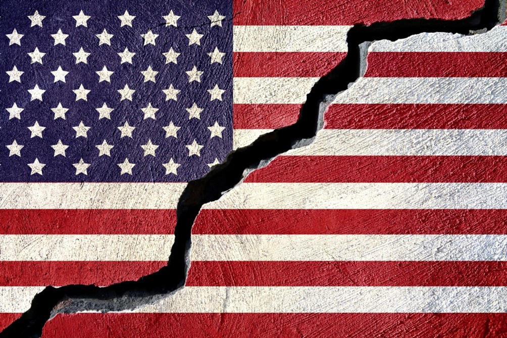 I nemici dell’America in patria e all’estero