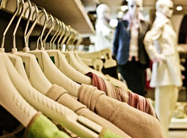 Vivere il quartiere: gli italiani vogliono più negozi in città