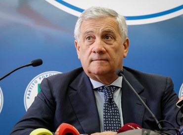 Tajani, “chi può rientrare dal Libano è meglio che lo faccia”