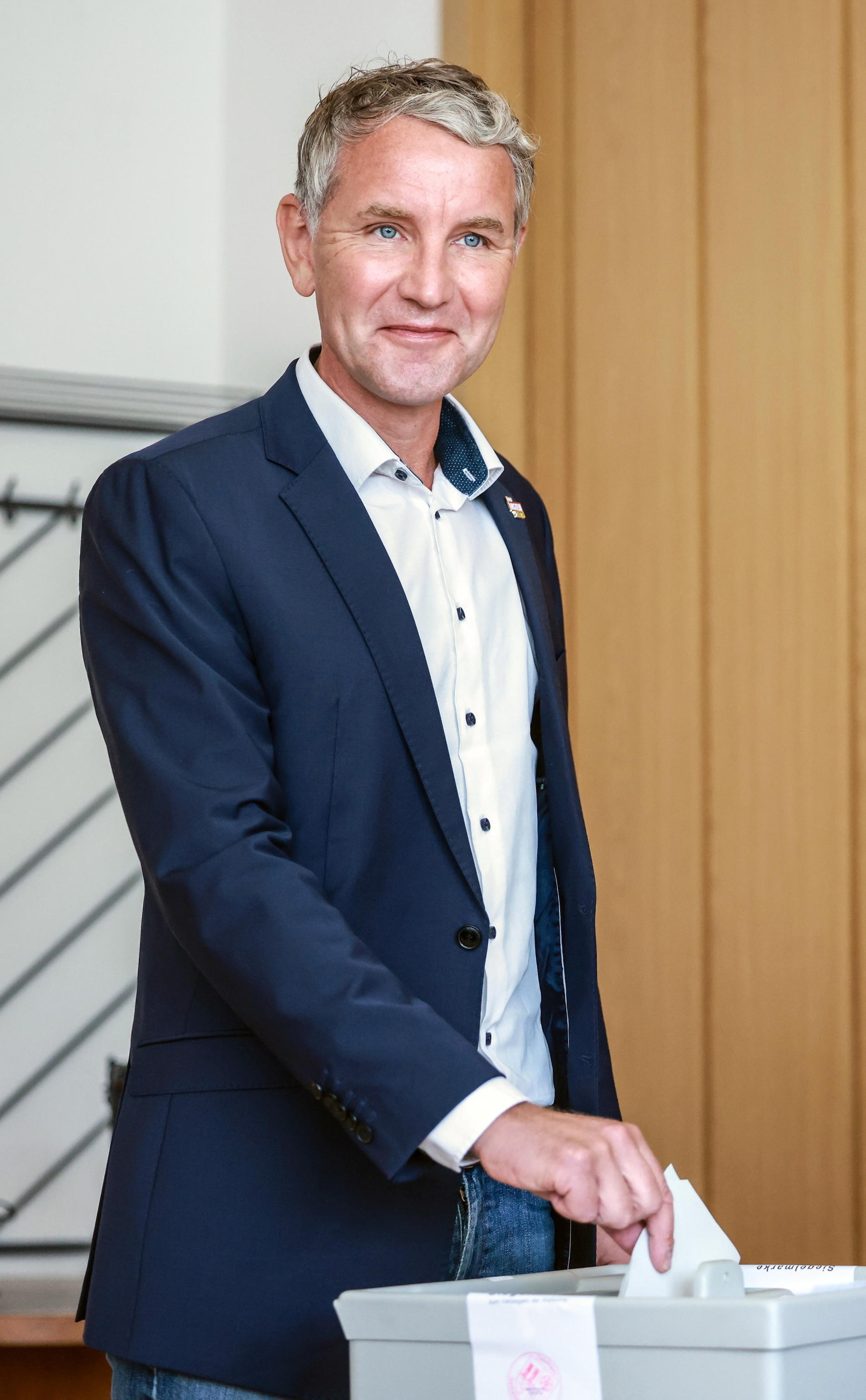 Il Muro due: la nuova Ddr rossobruna