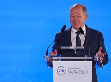 Scholz, un morto che cammina che l’Spd non sa come togliersi dai piedi