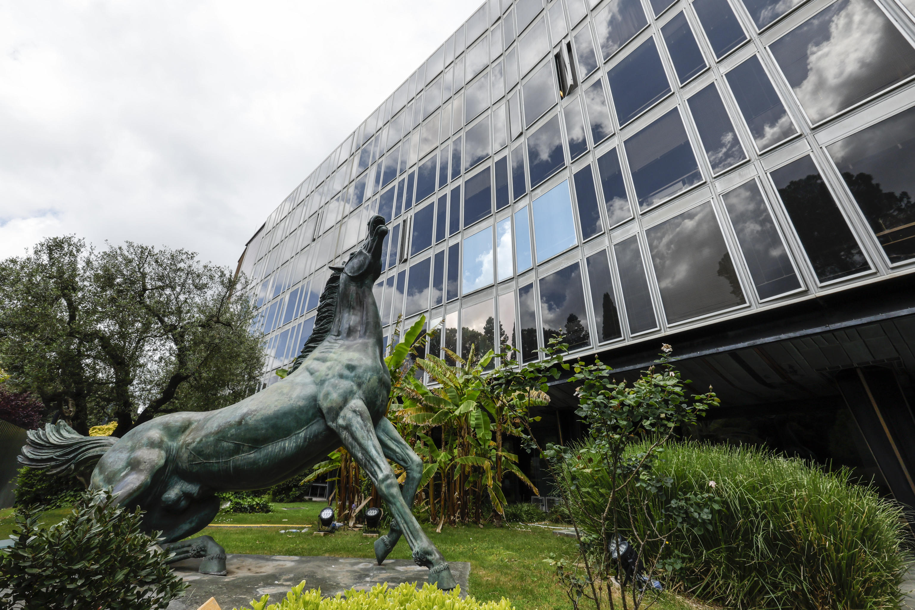 Un secolo di storia Rai, tra sviluppo e polemiche