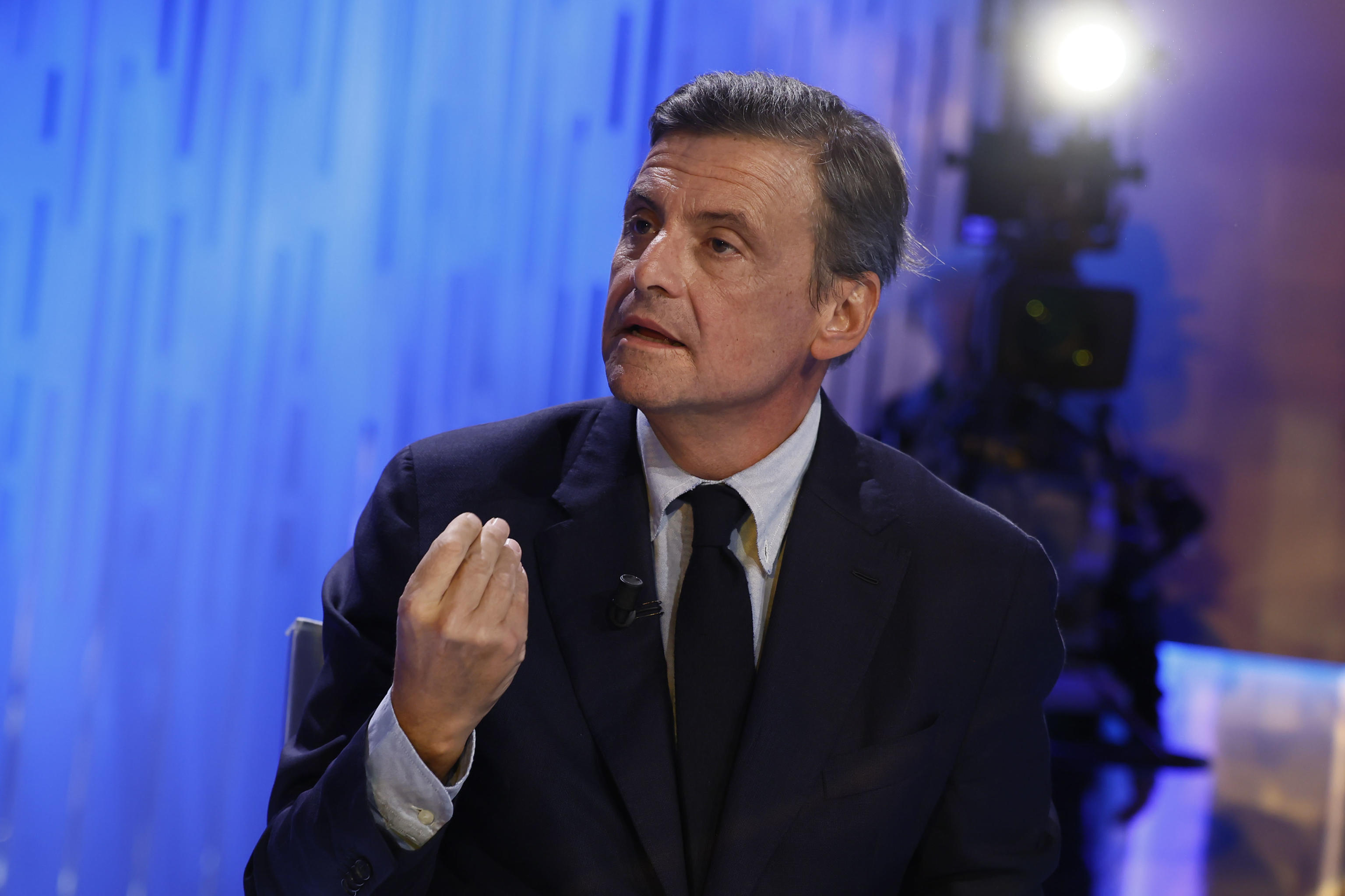 Calenda attacca Schlein: “L’opposizione non si esercita sull’Aventino”