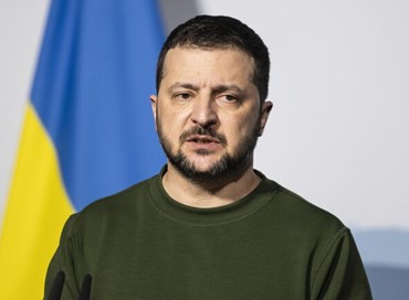La malafede della nostra politica complice dell’incapacità di Zelensky