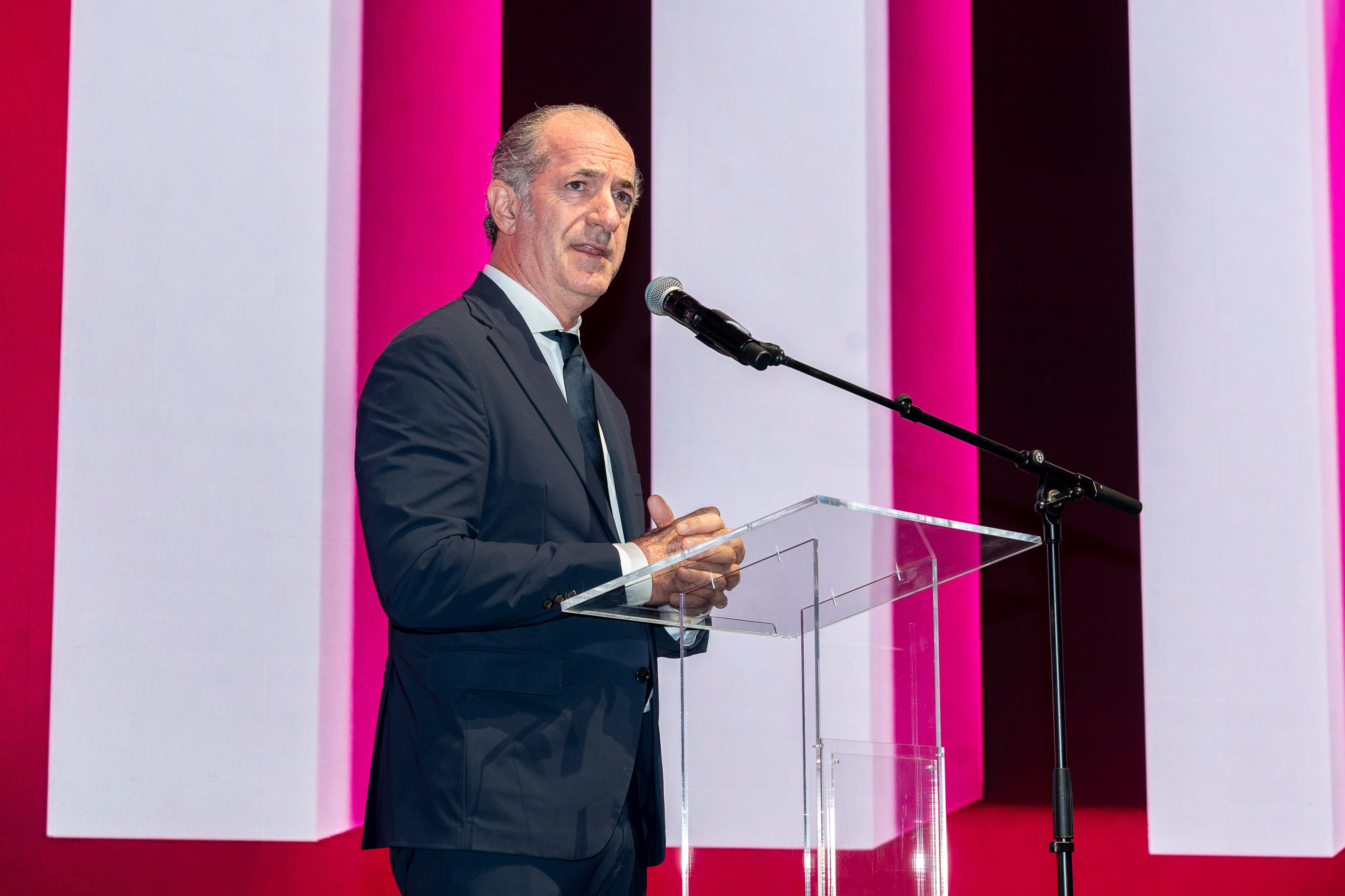 Conti spiati, Zaia: “Tutelare dati sensibili fino in fondo”