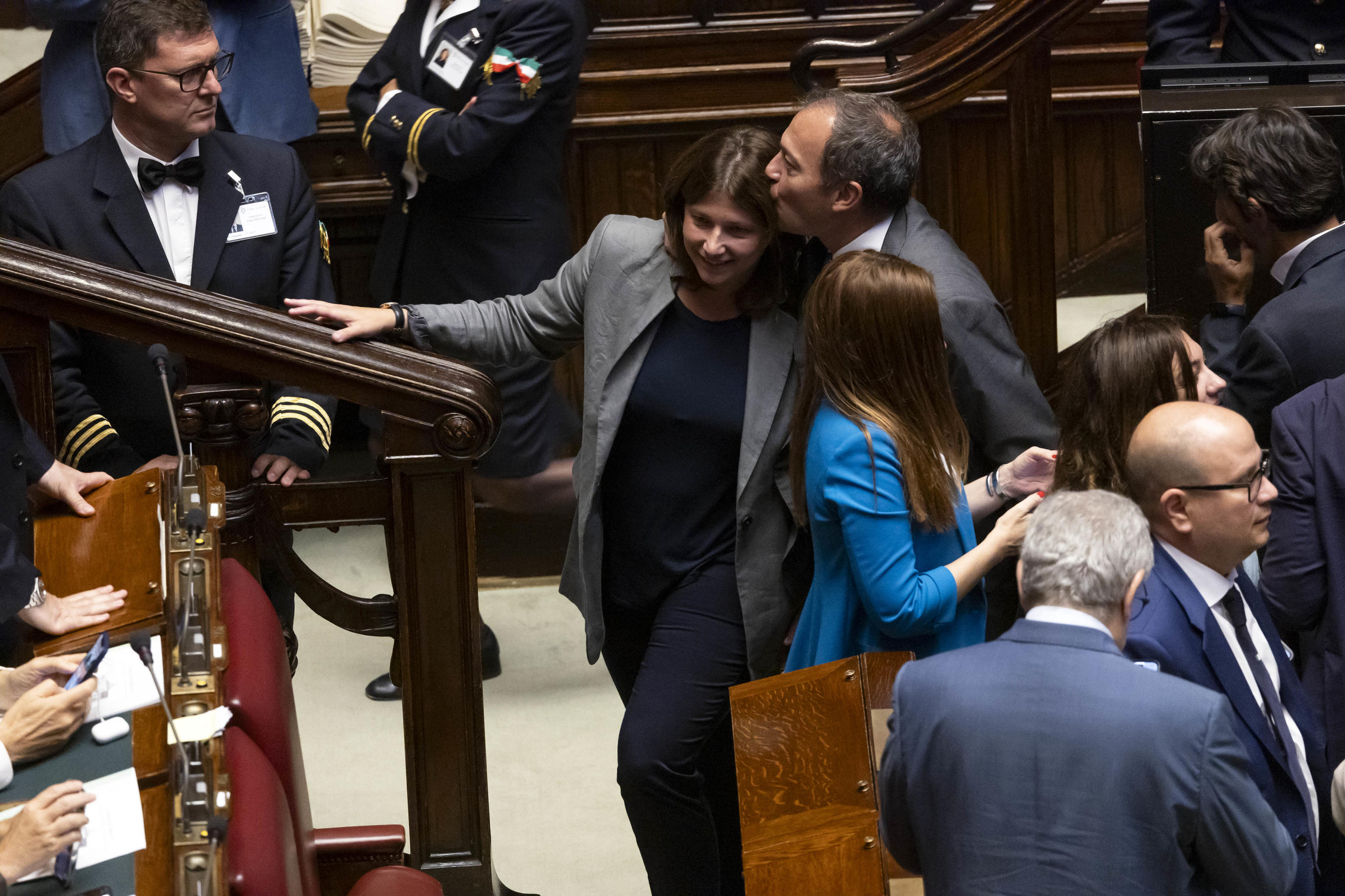 La gestazione per altri diventa reato universale