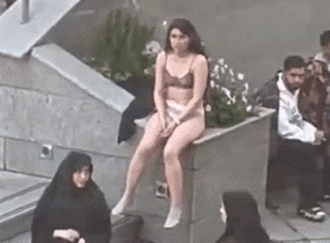 Iran: il coraggio si chiama Ahou Daryaei