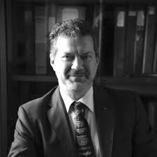 Dell’Aiuto: “La deriva dell’assenza di educazione” (Video)